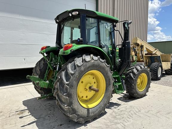 Image of John Deere 6110M equipment image 4