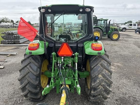 Image of John Deere 6110M equipment image 3