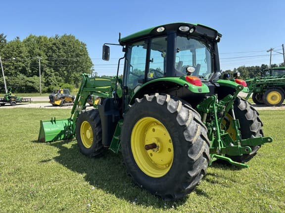 Image of John Deere 6110M equipment image 4