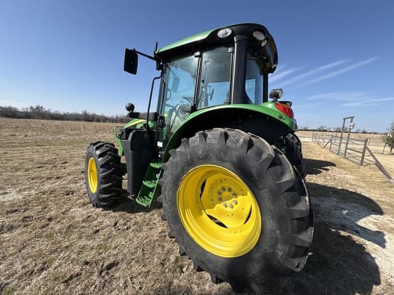 Image of John Deere 6110M equipment image 4