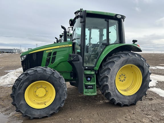2022 John Deere 6110M Equipment Image0