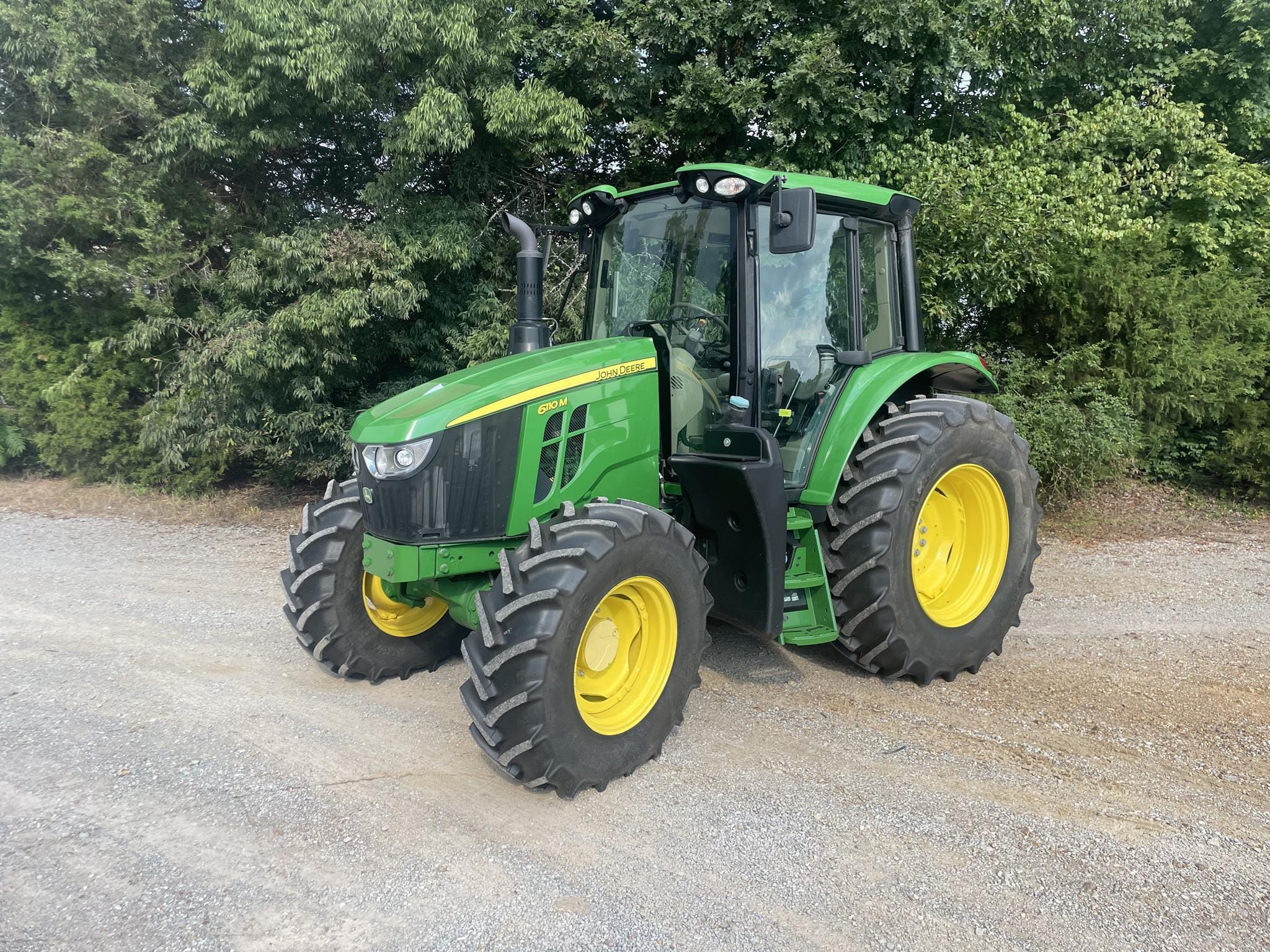 2022 John Deere 6110M Equipment Image0