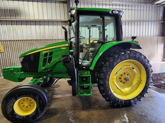 Image of John Deere 6110M equipment image 1