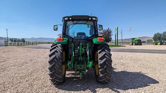 Image of John Deere 6110M equipment image 4