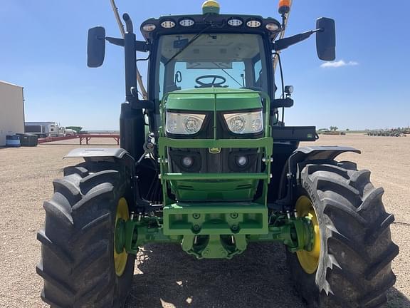 Image of John Deere 6110R equipment image 3