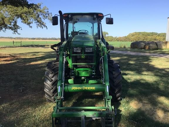 Image of John Deere 6120E equipment image 3