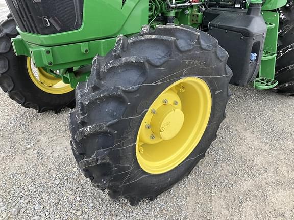 Image of John Deere 6120E equipment image 1