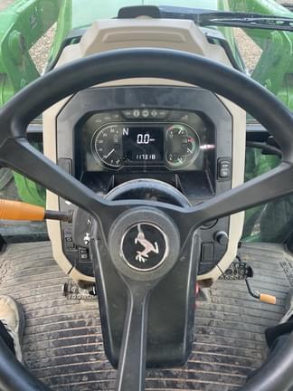Image of John Deere 6120E equipment image 4
