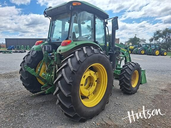 Image of John Deere 6120E equipment image 3