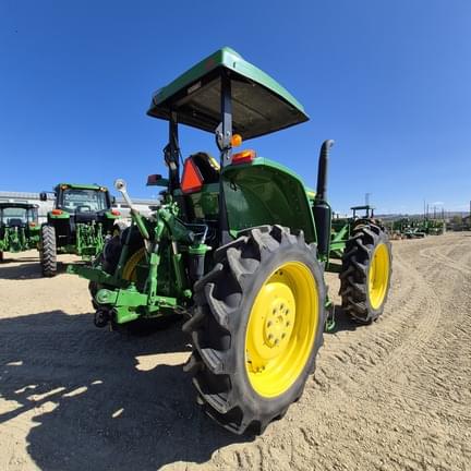 Image of John Deere 6120E equipment image 4