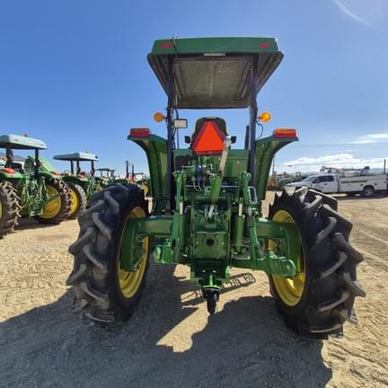 Image of John Deere 6120E equipment image 3
