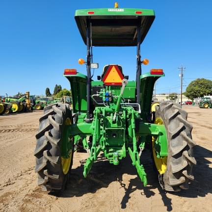 Image of John Deere 6120E equipment image 3