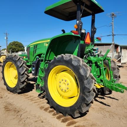 Image of John Deere 6120E equipment image 2
