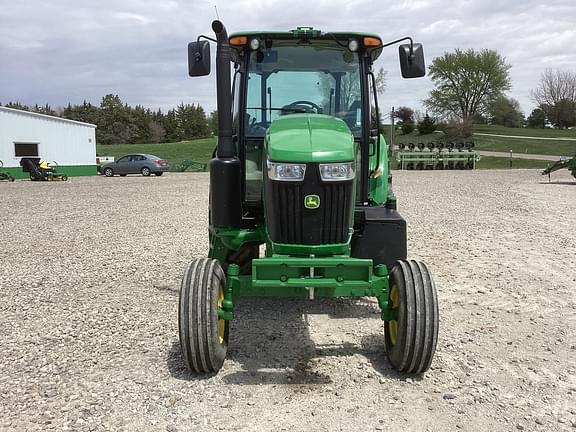 Image of John Deere 6120E equipment image 1