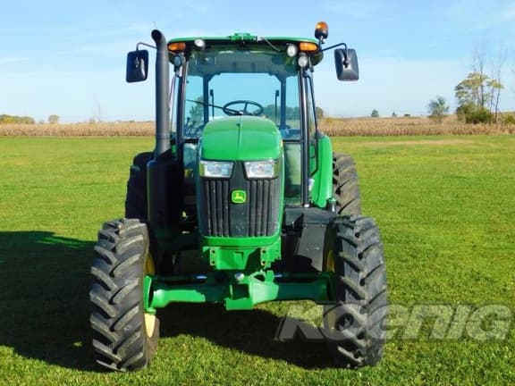 Image of John Deere 6120E equipment image 4
