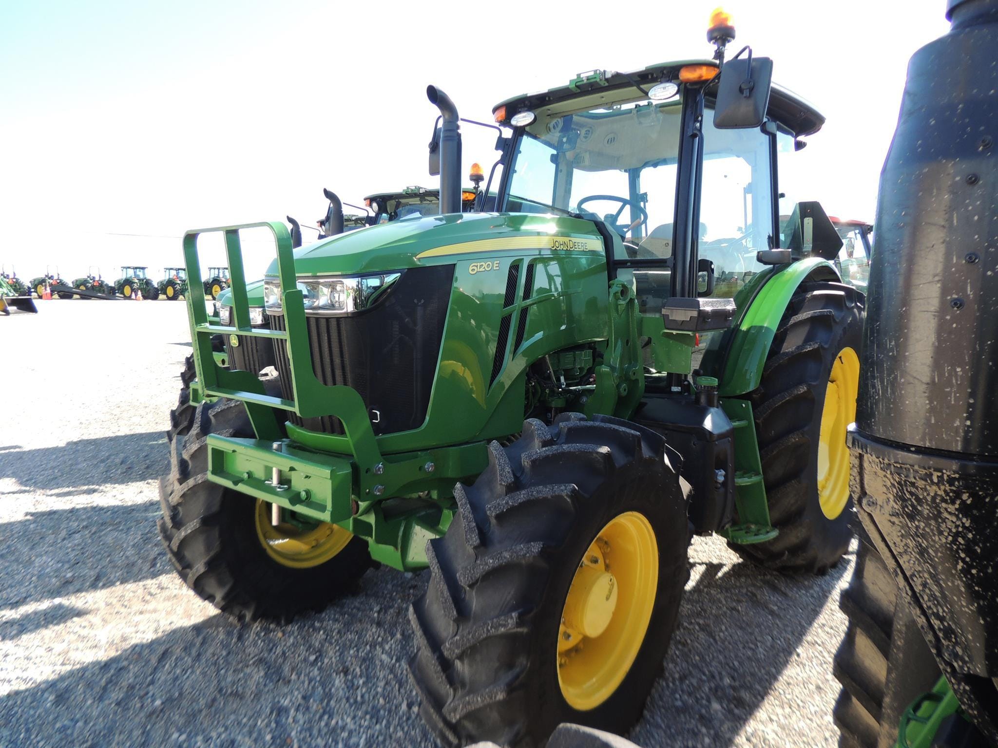 2022 John Deere 6120E Equipment Image0