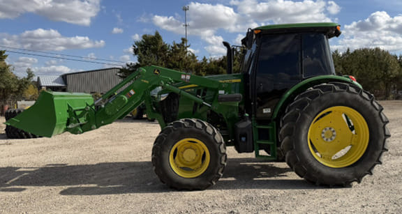 2022 John Deere 6120E Equipment Image0