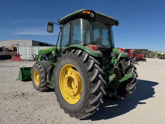 Image of John Deere 6120E equipment image 2