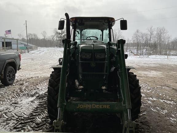 Image of John Deere 6120E equipment image 4