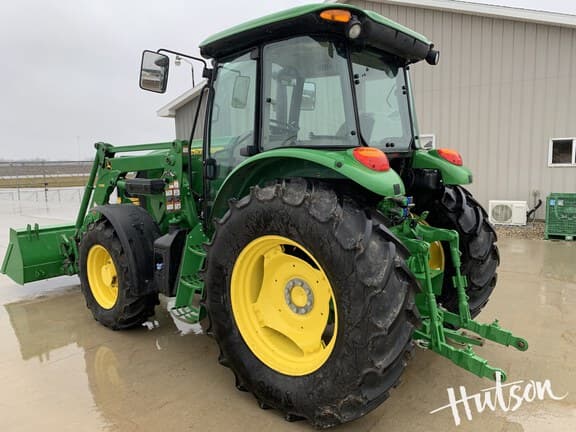 Image of John Deere 6120E equipment image 4