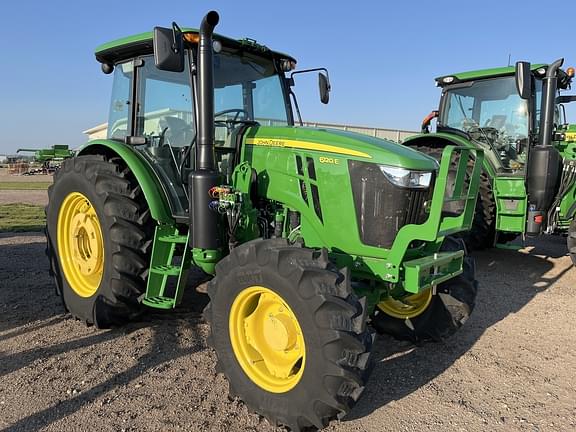 Image of John Deere 6120E equipment image 1