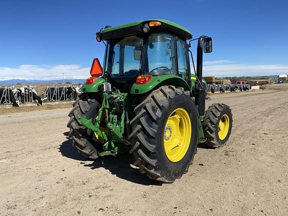 Image of John Deere 6120E equipment image 3