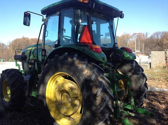 Image of John Deere 6120E equipment image 2