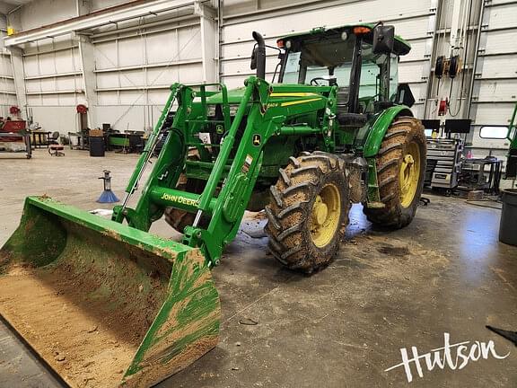 Image of John Deere 6120E equipment image 1