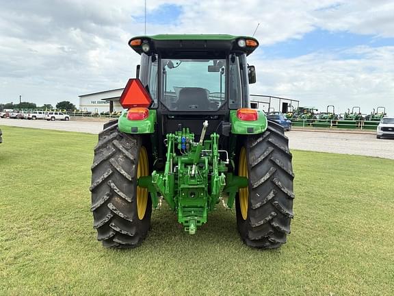 Image of John Deere 6120E equipment image 3