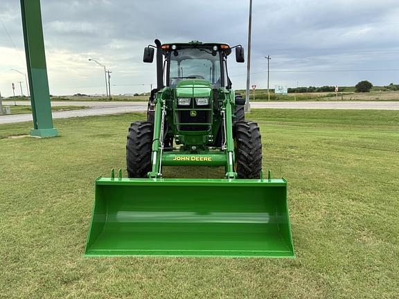 Image of John Deere 6120E equipment image 1