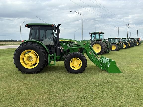 Image of John Deere 6120E equipment image 2