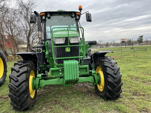 Image of John Deere 6120E equipment image 1