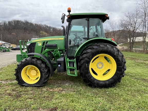 Image of John Deere 6120E equipment image 2