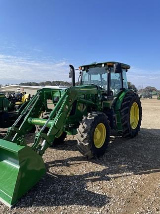 Image of John Deere 6120E equipment image 1