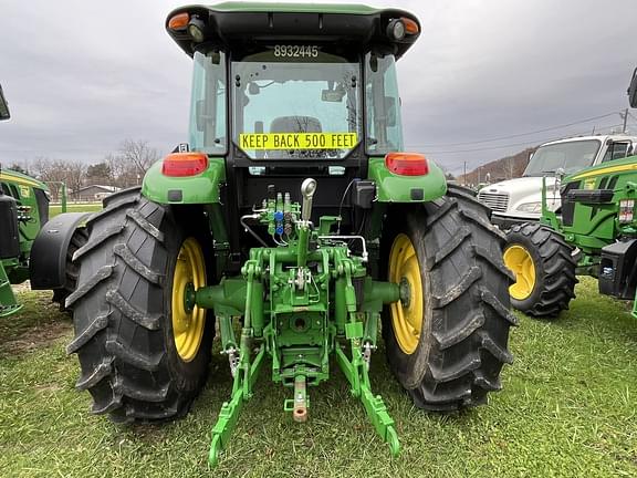 Image of John Deere 6120E equipment image 3