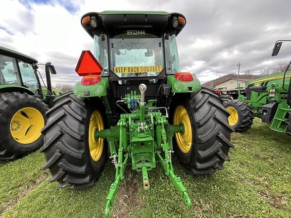 Image of John Deere 6120E equipment image 3