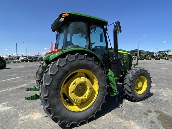 Image of John Deere 6120E equipment image 2