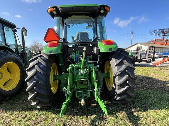 Image of John Deere 6120E equipment image 3