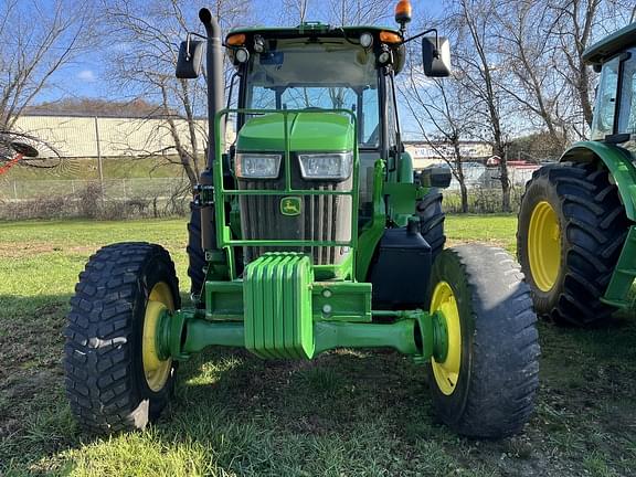 Image of John Deere 6120E equipment image 1