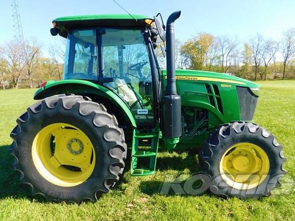 Image of John Deere 6120E equipment image 3