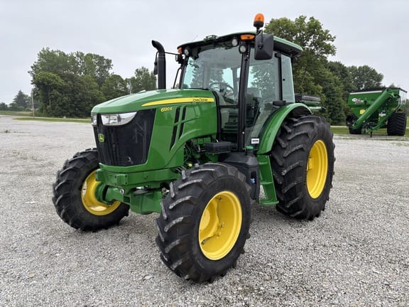 Main image John Deere 6120E