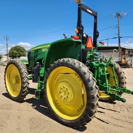 Image of John Deere 6120E equipment image 2