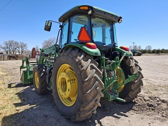 Image of John Deere 6120E equipment image 3