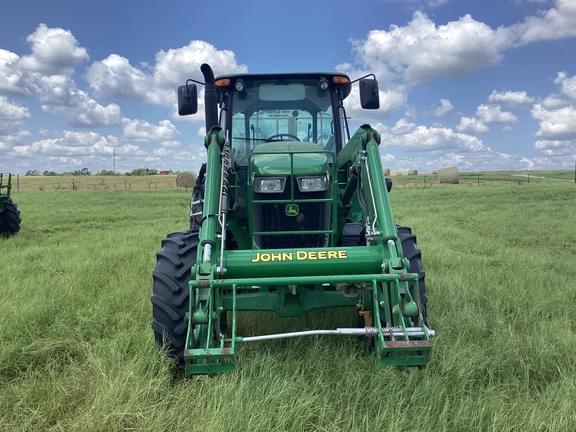 Image of John Deere 6120E equipment image 2