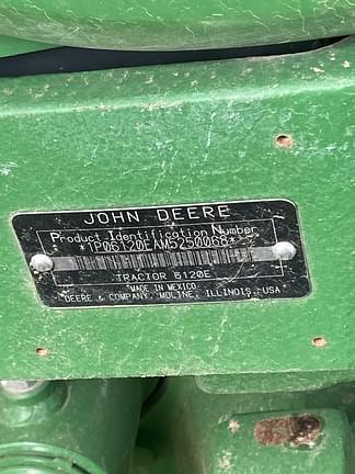 Image of John Deere 6120E equipment image 3