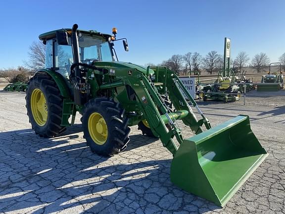 Image of John Deere 6120E equipment image 3