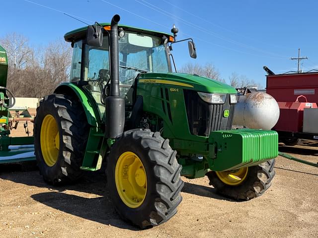 Image of John Deere 6120E equipment image 2