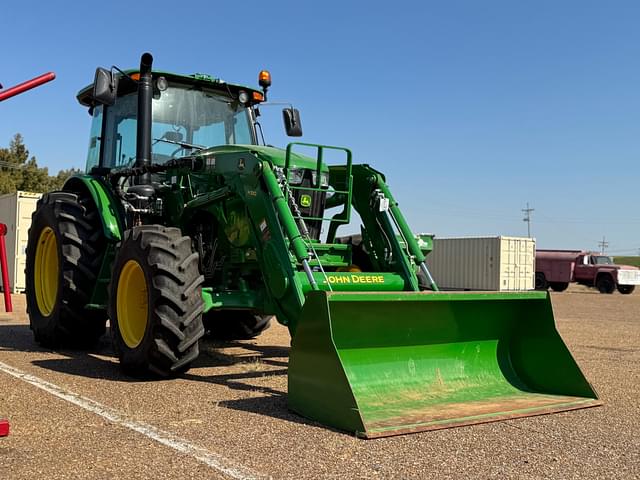 Image of John Deere 6120E equipment image 1