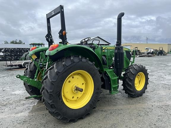 Image of John Deere 6120M equipment image 3