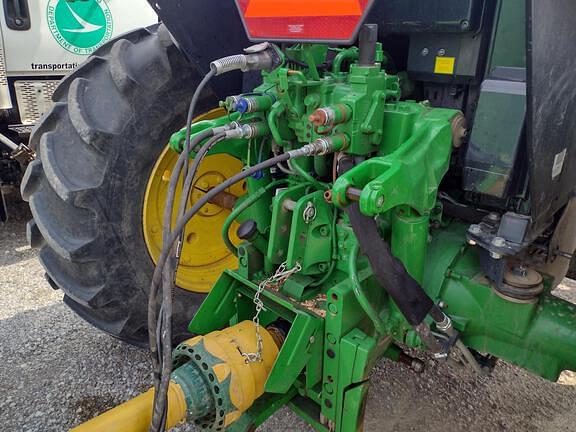 Image of John Deere 6120M equipment image 1